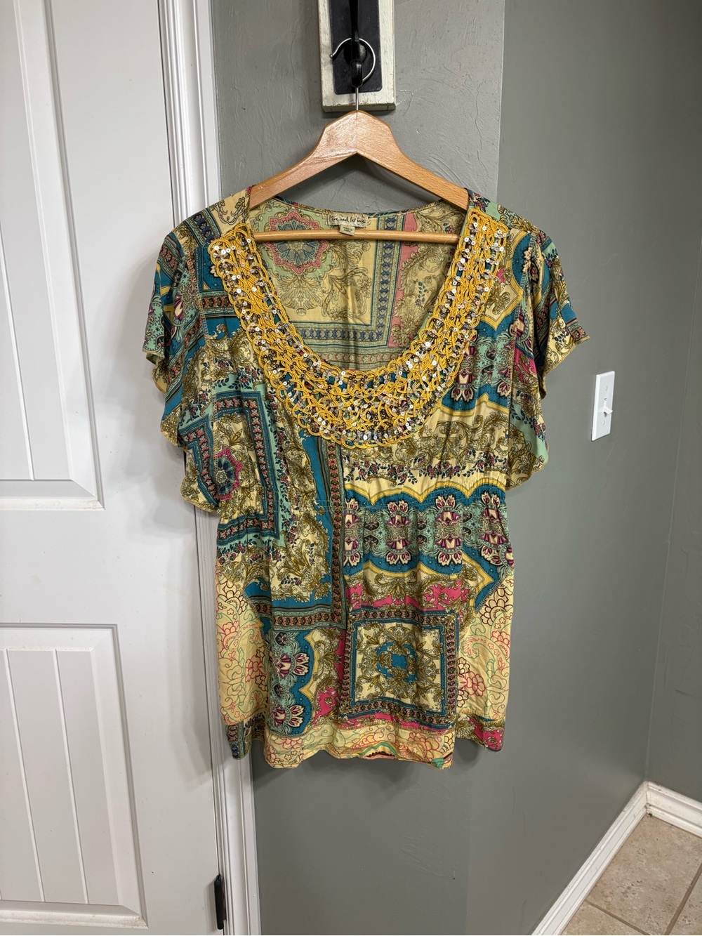 live and let live Yellow & Teal Paisley Mosaic Scoop Neck Blouse